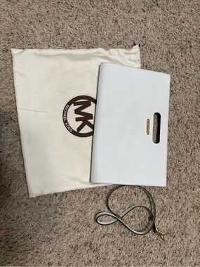 Michael Kors White Leather Wristlet with Gold Hardware